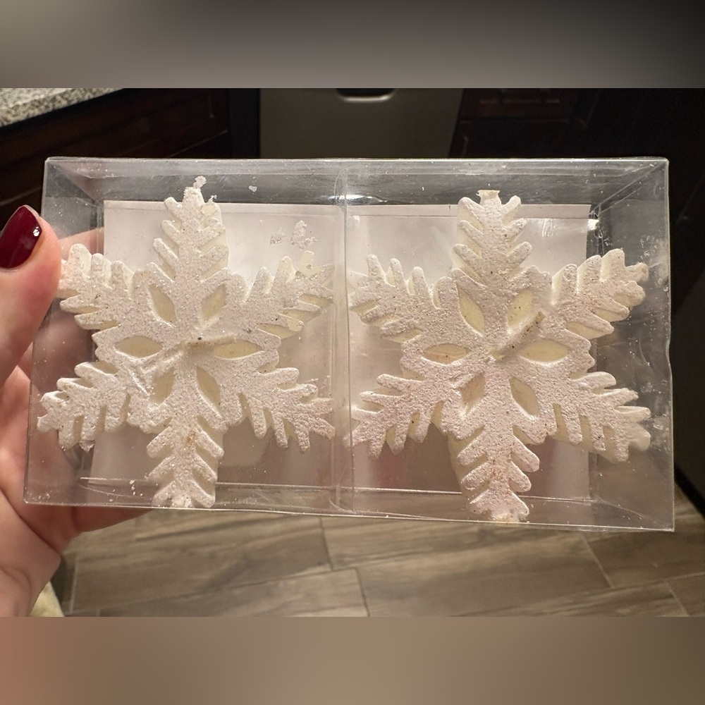 White Snowflake Glitter Candles